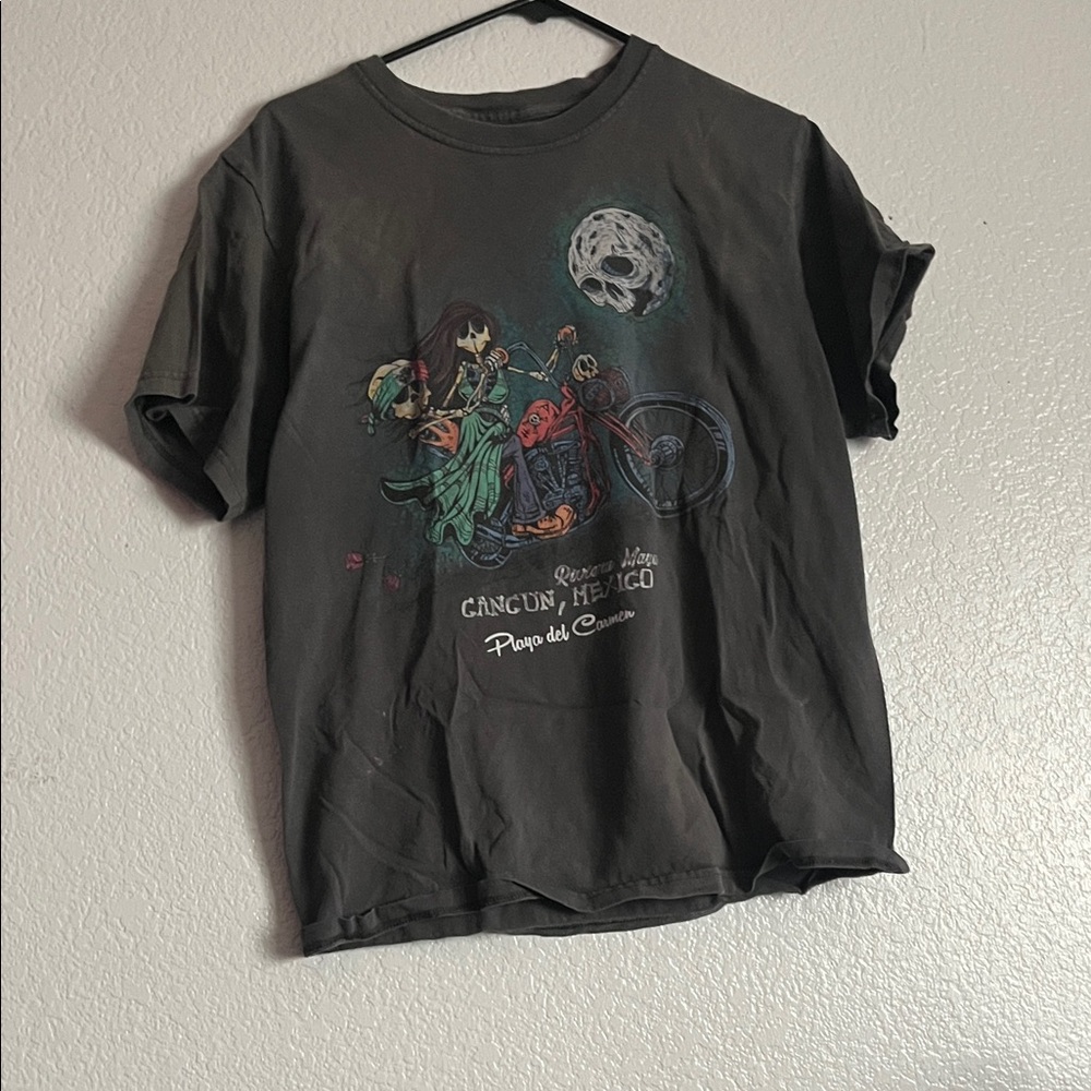 Graphic T-Shirt with Cancun Mexico Design